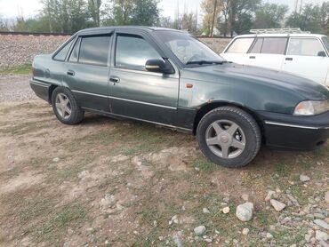 амортизаторы дайхатсу: Daewoo Nexia: 2002 г., 1.5 л, Механика, Бензин