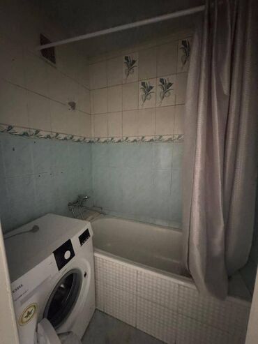 ищу квартиру дордой рынок рядом: 2 бөлмө, 70 кв. м, 105-серия, 3 кабат, Эски ремонт