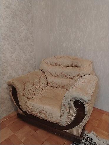 batamdartda ev alqi satqisi: 1 Divan, 2kreslo. 3ü bir yerdə 250manata. 
Təcili satılır — 6