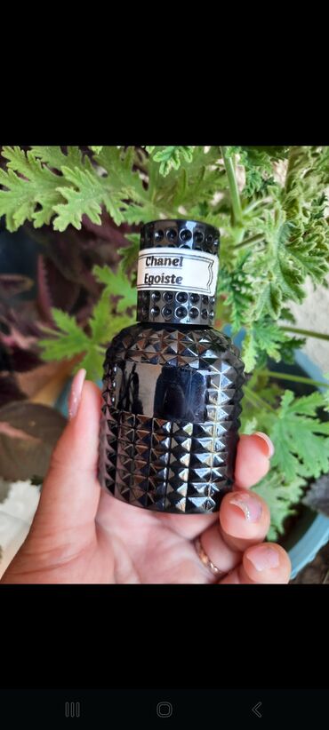 Ətriyyat: Məhsul: Orijinal ətir və ətir yağları kolleksiyası Təsvir: - Kişi və — 12