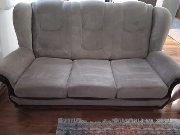 lazy sofa na naduvavanje: Na prodaju dva troseda i jedan dvosed, presvuceni su, ne razvlace se i