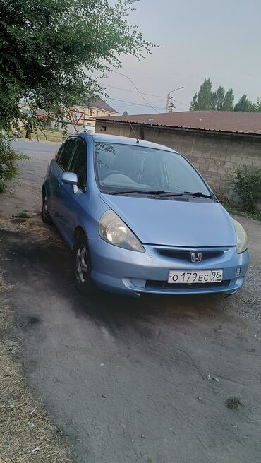 машиналар арзан: Автомобиль Honda Fit синего цвета, компактный хэтчбек, идеально