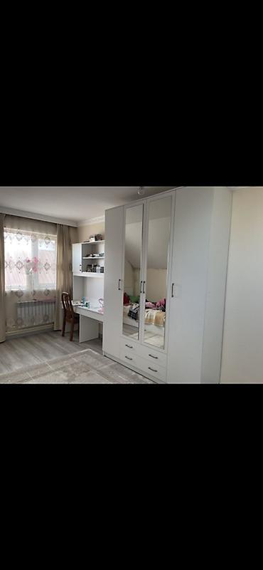 Спальные гарнитуры: Белый гарнитур для спальни/детской в современном минималистичном — 13