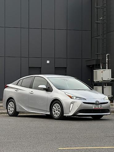 экономия бензин: Toyota Prius: 2021 г., 1.8 л, Автомат, Гибрид, Лифтбек — 4