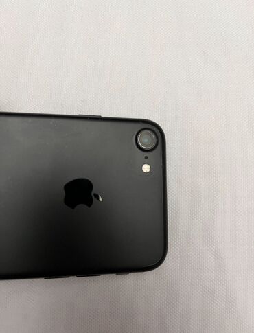 айфоны ош: IPhone 7, Колдонулган, 32 ГБ, Кара, Коргоочу айнек, Кабель, 100 %