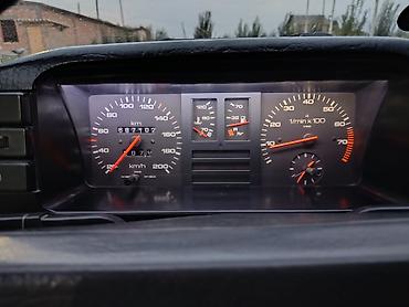 Унаа сатуу: Audi 80: 1986 г., 1.8 л, Кол менен иштөөчү, Бензин, Седан — 7