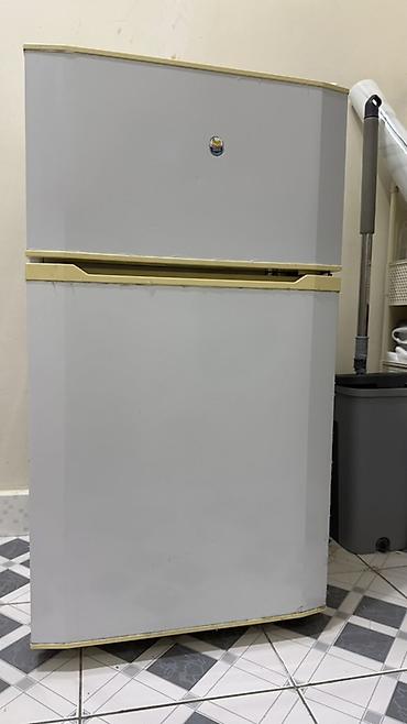 fridge: Холодильник двухкамерный с верхней морозильной камерой. - Тип — 2