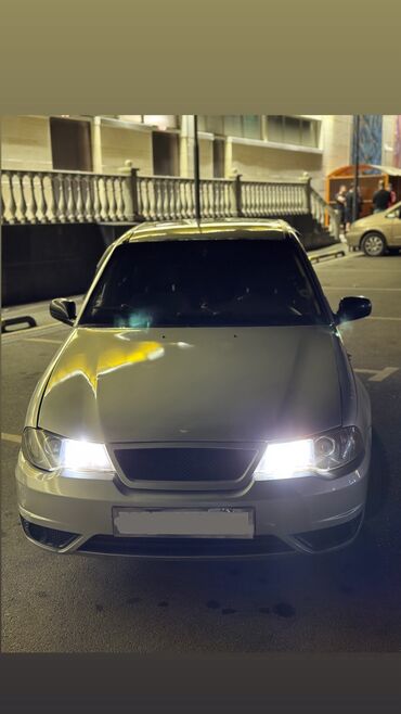 фара на дайво нубира: Daewoo Nexia: 2010 г., 1.5 л, Механика, Бензин, Седан