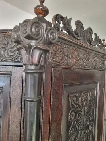 Stilske komode: Retko u ponudi star preko dvesta godina. Dobro stanje na lalafo.rs — 7 Stilske komode: Retko u ponudi star preko dvesta godina. Dobro stanje — 7