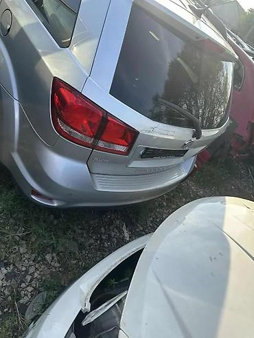multimedia za audi a3: FIAT FREEMONT KOMPLETAN AUTO U DELOVIMA | Fiat freemont kompletan — 4