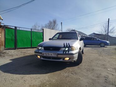 8 клапанный: Daewoo Nexia: 2004 г., 1.5 л, Механика, Бензин, Седан