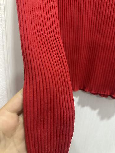Rolke: H&M polu rolkica 
Velicina M — 3