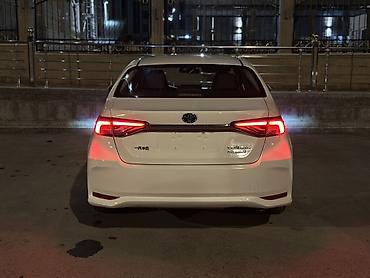 coroll: Toyota Corolla: 2022 г., 1.8 л, Вариатор, Гибрид, Седан — 2