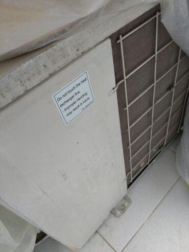Satılır az işlənmiş Lg kondisioneri 35 kv
