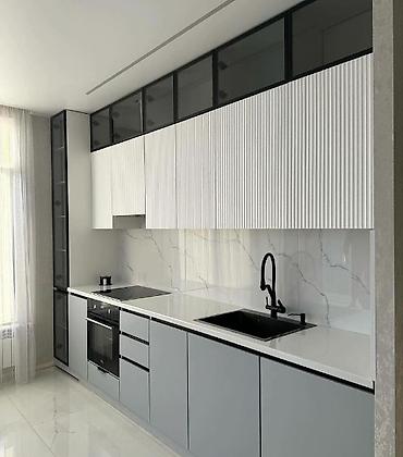 Sifarişlə mətbəx mebeli: Sifarişlə mətbəx dəsti, Özü çəkən petlələr, Mat laminat, Kredit yoxdur, Pulsuz çatdırılma, Rayonlara çatdırılma — 22