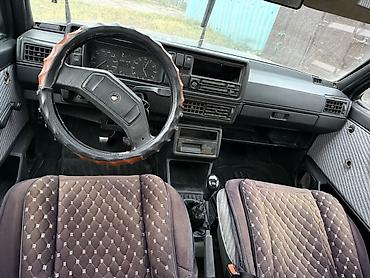 Volkswagen: Volkswagen Golf: 1986 г., 1.8 л, Механика, Бензин, Хэтчбэк — 7