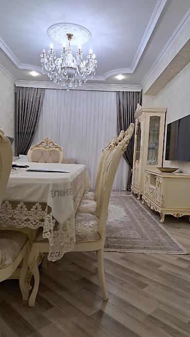 Квартиры: Şəhərin mərkəzində, ən prestijli və lüks layihələrdən biri olan "28 — 4
