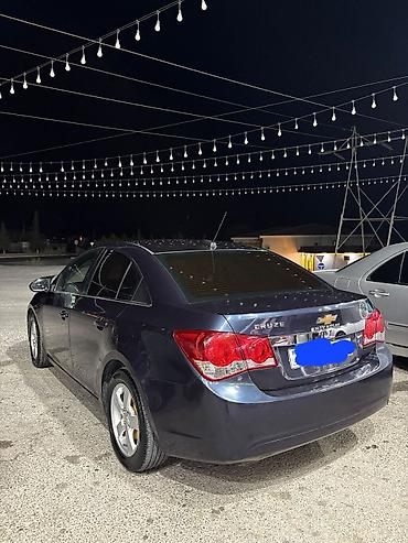 volkswagen passat 1: Chevrolet Cruze: 1.4 л | 2014 г. 286000 км Седан — 4