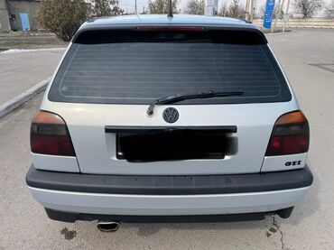 фолксфаген венто: Volkswagen Golf GTI, культовый хэтчбек с узнаваемым дизайном. Этот