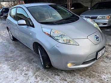 mini ev: Nissan Leaf: 2012 г., Автомат, Электромобиль, Хэтчбэк — 2
