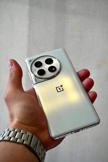 нотинг фон 1: OnePlus 12, Б/у, 256 ГБ, цвет - Белый, 2 SIM — 2