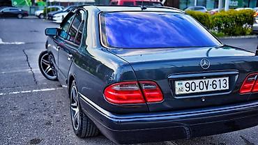 w210 panel: Mercedes-Benz E-Class W210 sedan - Kuzov: 4 qapı, qara rəng, orijinal — 4