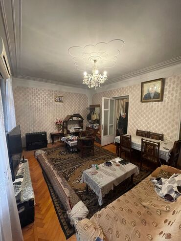 Köhnə tikili: Bakı, Qaraçuxur qəs., 3 otaqlı, Köhnə tikili, m. Neftçilər, 70 kv. m -da lalafo.az — 9 Köhnə tikili: Bakı, Qaraçuxur qəs., 3 otaqlı, Köhnə tikili, m. Neftçilər, 70 kv. m — 9