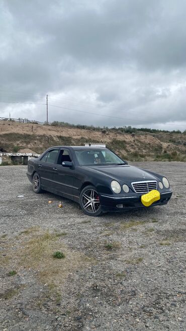 кузовные запчасти мерседес 124: Mercedes-Benz : 2001 г., 2.4 л, Автомат, Бензин, Седан