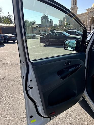 mini v: Toyota Estima: 2005 г., 3 л, Автомат, Газ, Минивэн — 8