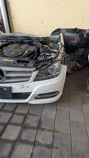 w20: Передняя часть (half-cut) для Mercedes-Benz C‑Class W204 — 2