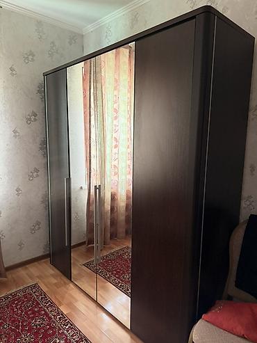 Уктоочу бөлмө гарнитурлары: Продается спальный гарнитур. Состояние хорошее. Имеется 1 большая — 3
