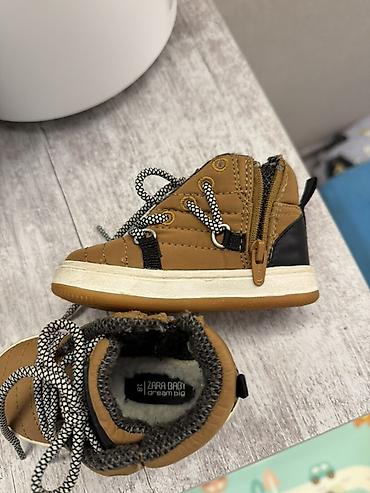 Детская обувь: 1. Детские ботинки ZARA Baby - Модель: утеплённые кеды/ботинки на — 4