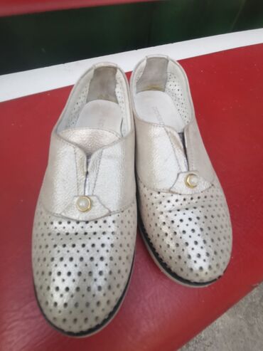 туфли шикарные: Продаются туфли мокасины для школы размер 29, кожаные полностью. Очень