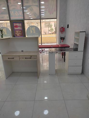 manıkur stolu: Gözəllik/estetik salonu üçün mebel dəsti Tərkibi: - Qəbul üçün — 2