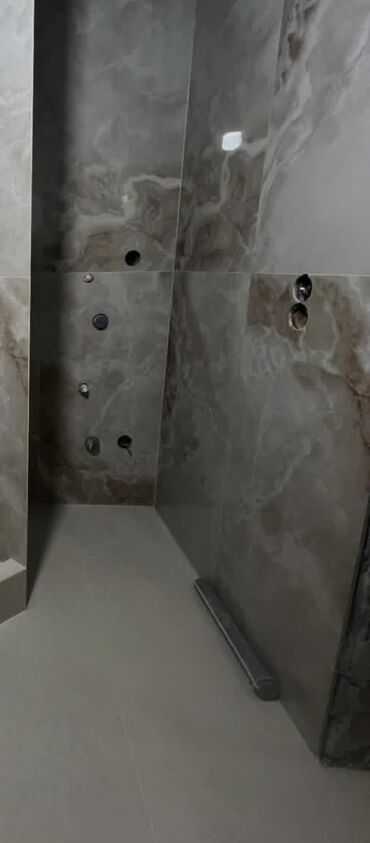 Укладка плитки: Подготовка стен для укладки, Подготовка стен для грунтовки, Резка плитки | Керамогранитая плитка, Мозаичная плитка, Стеклянная плитка | Вертикальная укладка, Диагональная укладка, Горизонтальная укладка Больше 6 лет опыта — 18