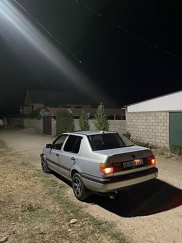 Унаа сатуу: Volkswagen Vento: 1993 г., 1.8 л, Кол менен иштөөчү, Бензин, Седан — 5