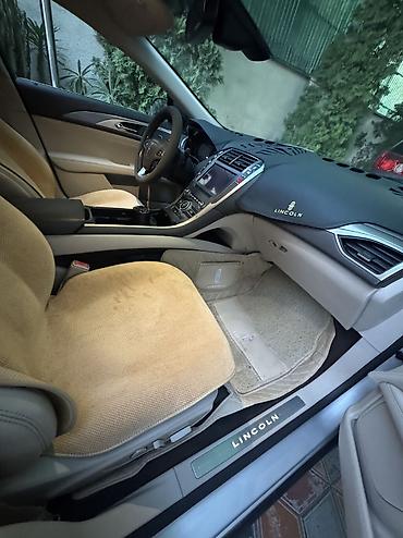 кнопки стеклоподъёмники: Lincoln MKZ: 2018 г., 2 л, Автомат, Бензин, Седан — 10