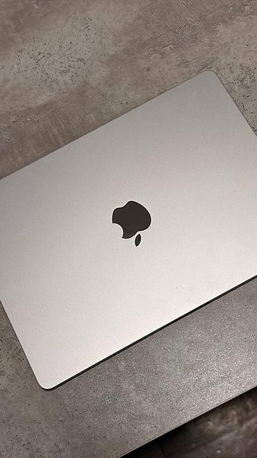 Ноутбуки Apple (MacBook): MacBook Air 13" (2022) на чипе Apple M2, цвет Silver. Ключевые — 2