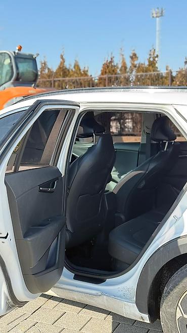 Kia: Kia Niro: 2022 г., 1.6 л, Автомат, Гибрид, Хэтчбэк — 9