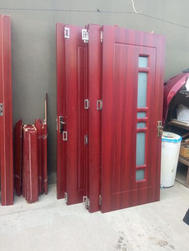 şuşə qapı: Yataq otağı üçün İşlənmiş Otaq qapısı 80x200 sm Şəbəkə ilə, Ünvandan götürmə