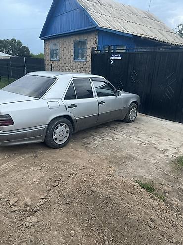 реснички 124: Mercedes-Benz W124: 1993 г., 2.2 л, Механика, Бензин, Седан — 1