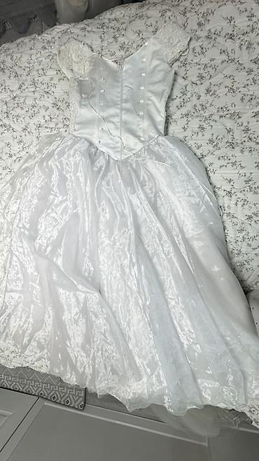 Свадебные платья: Свадебное платье Было в аренде 4 раза Элегантное свадебное — 1