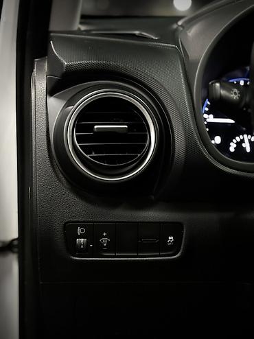 Hyundai: Hyundai Kona: 2018 г., 1.6 л, Кроссовер — 13