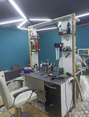 Bərbər/saç ustası üçün iş masası və güzgülü stansiya - İki tərəfli lalafo.az -da Bərbər/saç ustası üçün iş masası və güzgülü stansiya - İki tərəfli