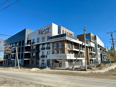 иссык куль недвижимость: 3 бөлмө, 123 кв. м, Элитка, 4 кабат, ПСО (өзү оңдоп түзөтүп бүтүү үчүн)