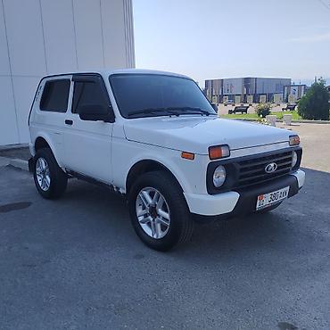 аренда нивы: ВАЗ (ЛАДА) 4x4 Нива: 2018 г., 1.7 л, Механика, Бензин, Внедорожник — 3