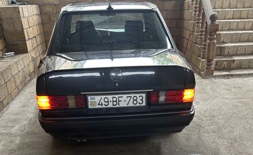 Mercedes-Benz: Mercedes-Benz 190: 1.8 л | 1990 г. Седан