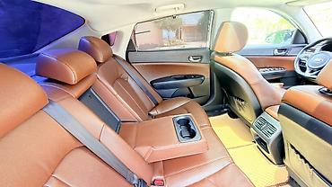 Kia: Kia Optima sedan – ağ rəng, geniş və rahat salon. Avadanlıq və — 5
