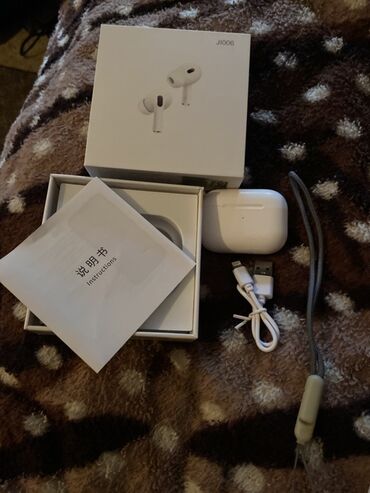 Qulaqcıqlar: İşlənmiş Simsiz (Bluetooth) Qulaqcıqlar, rəng - Ağ