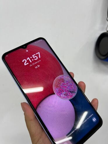 тилифоны: Смартфон Samsung Galaxy A13 с большим экраном и камерой на 12 МП